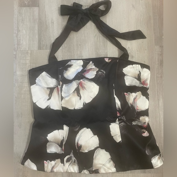 White House Black Market Tops - White House Black Market 100% silk floral halter top. See pics for measurements